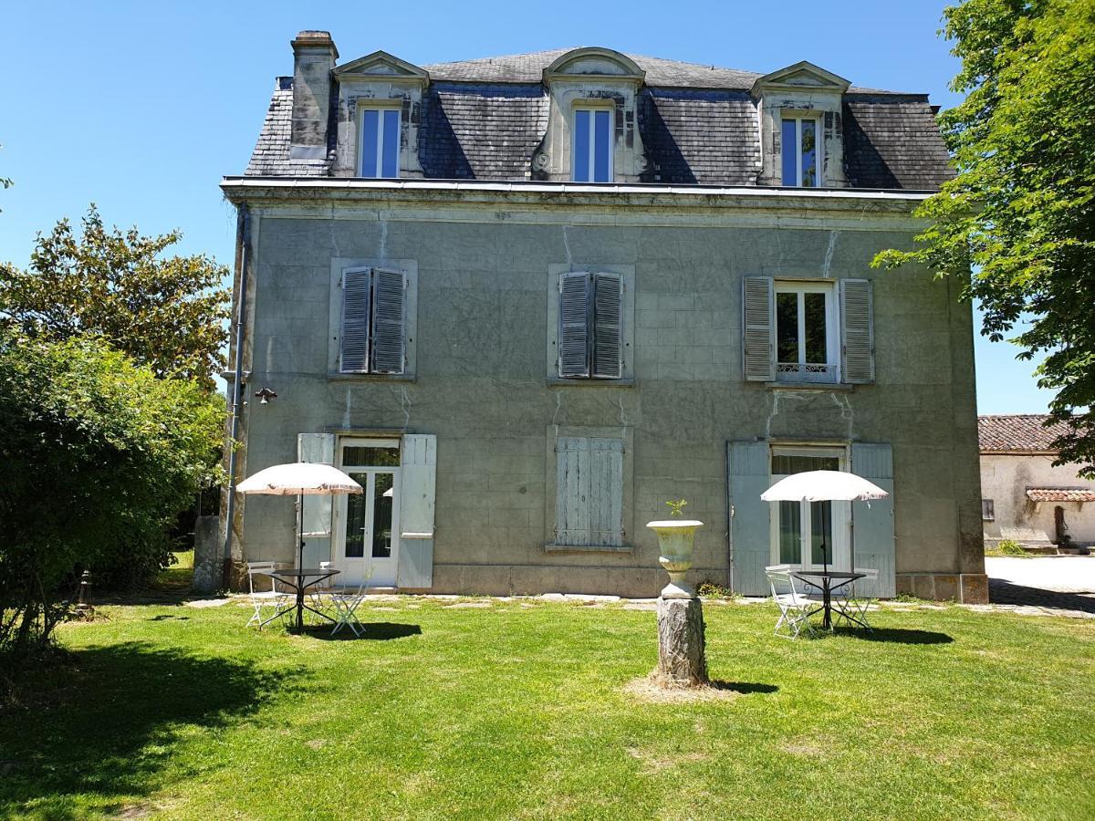 Chateau De Champblanc Cherves-de-Cognac 外观 照片
